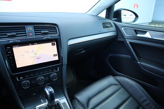 2019 VOLKSWAGEN GOLF - 26