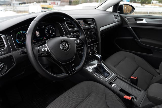 2019 VOLKSWAGEN GOLF - 13