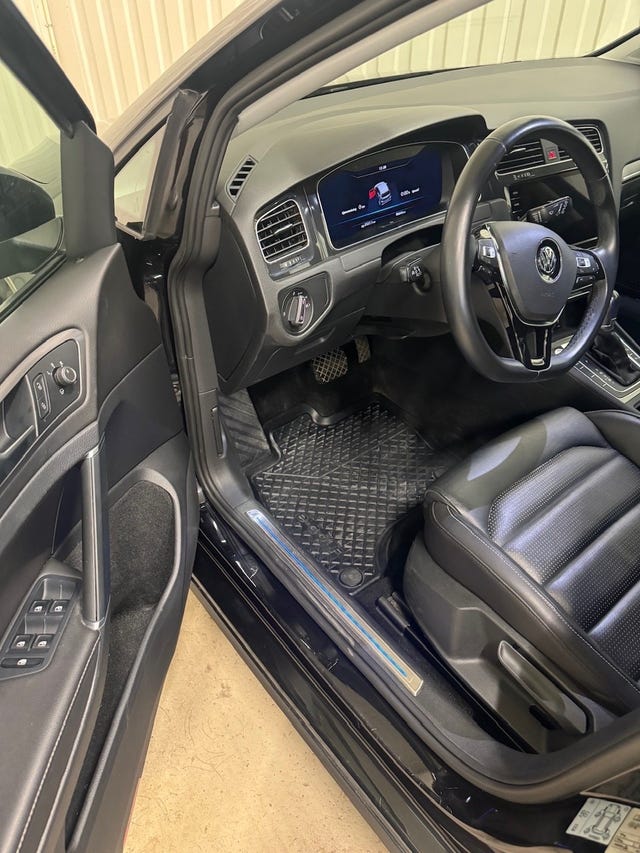 2018 VOLKSWAGEN GOLF - 9