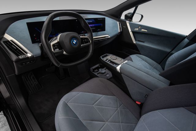 2022 BMW IX XDRIVE 40 - 29