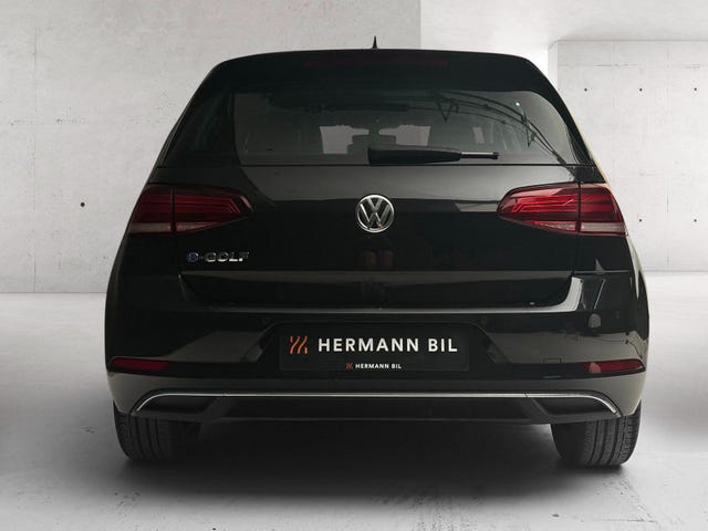 WVWZZZAUZJW901252 2018 VOLKSWAGEN GOLF-3