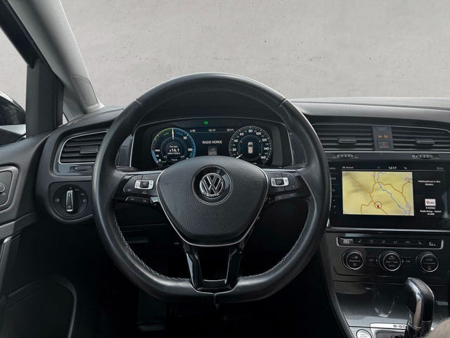 2018 VOLKSWAGEN GOLF - 12