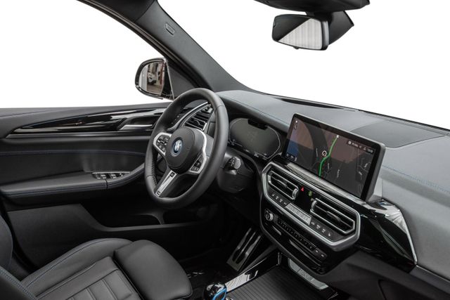 2023 BMW IX3 - 12