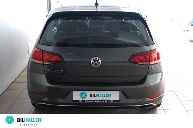WVWZZZAUZJW913235 2018 VOLKSWAGEN GOLF-4