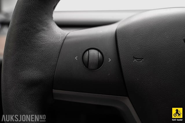 2022 TESLA MODEL 3 - 23
