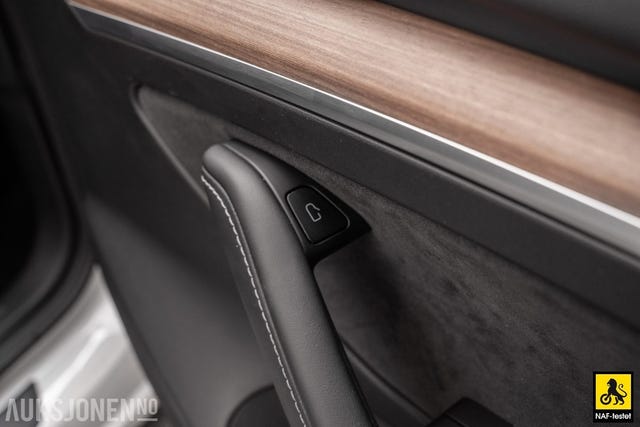 2022 TESLA MODEL 3 - 38