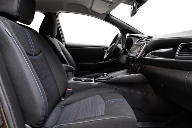 2022 NISSAN LEAF - 24