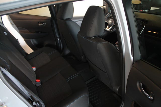 2022 NISSAN LEAF - 10