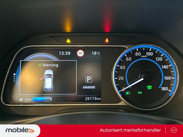 2021 NISSAN LEAF - 10