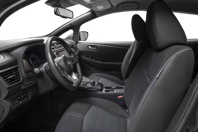 2022 NISSAN LEAF - 9