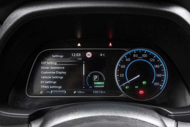 2022 NISSAN LEAF - 16