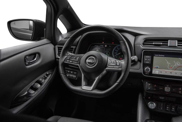 2022 NISSAN LEAF - 13
