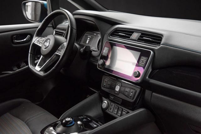 2021 NISSAN LEAF - 25