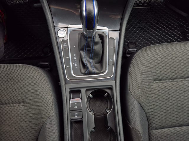 2018 VOLKSWAGEN GOLF - 23