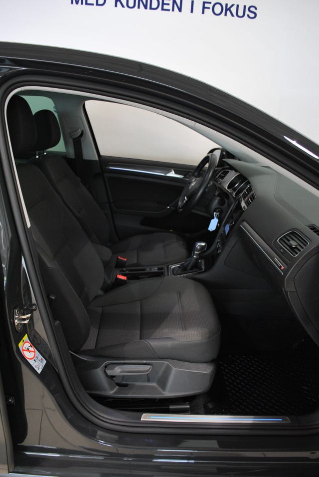 WVWZZZAUZJ8900944 2018 VOLKSWAGEN GOLF-4