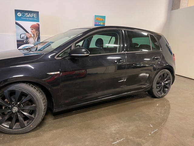 WVWZZZAUZJW910593 2018 VOLKSWAGEN GOLF-1
