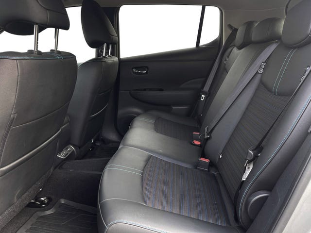 2021 NISSAN LEAF - 25