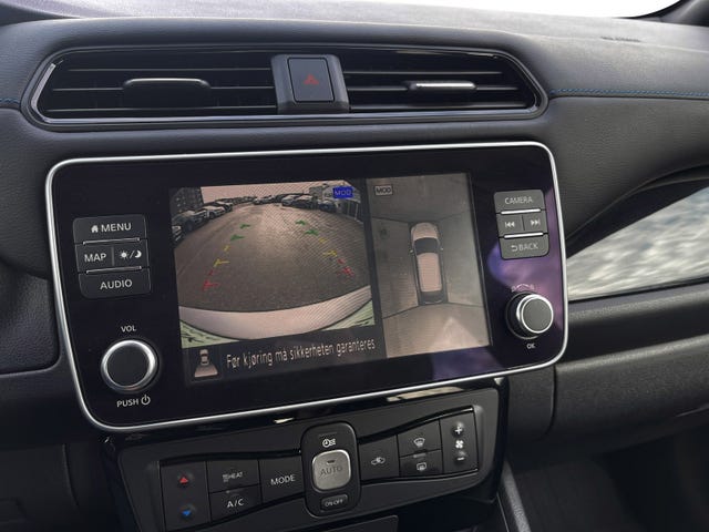 2021 NISSAN LEAF - 24
