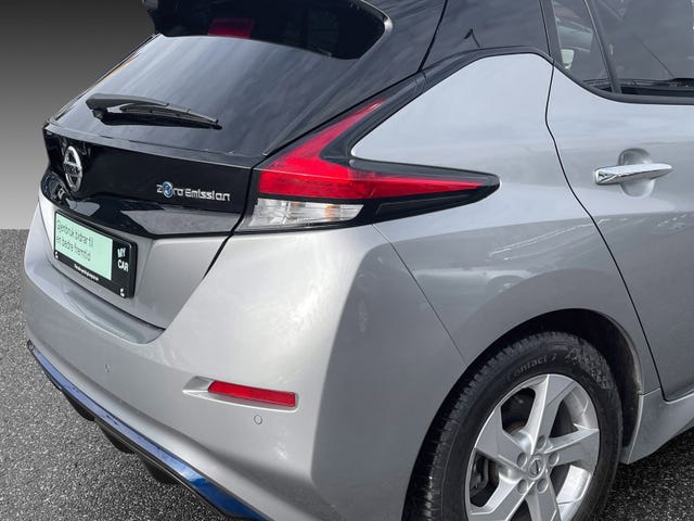 2021 NISSAN LEAF - 10