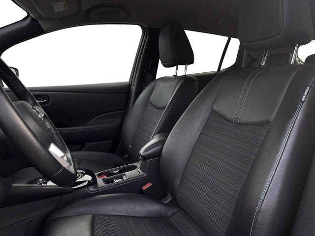 2021 NISSAN LEAF - 21