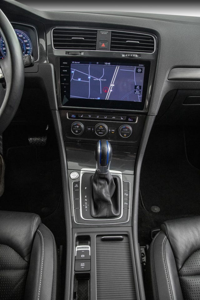 2019 VOLKSWAGEN GOLF - 20
