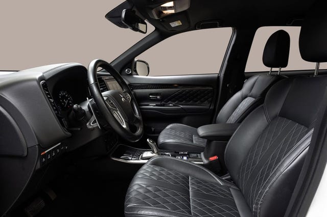 2020 MITSUBISHI OUTLANDER - 10