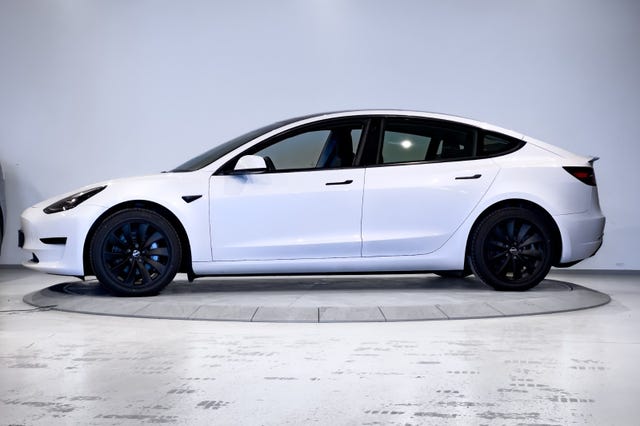 2021 TESLA MODEL 3 - 12