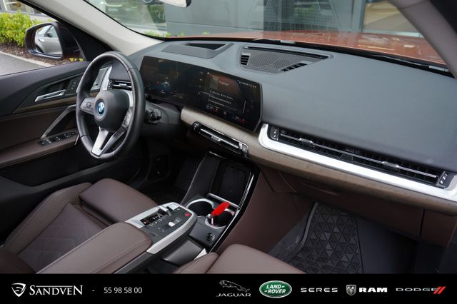 2023 BMW IX1 - 29