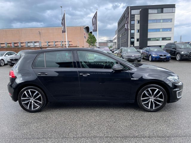 WVWZZZAUZK8902925 2019 VOLKSWAGEN GOLF-4
