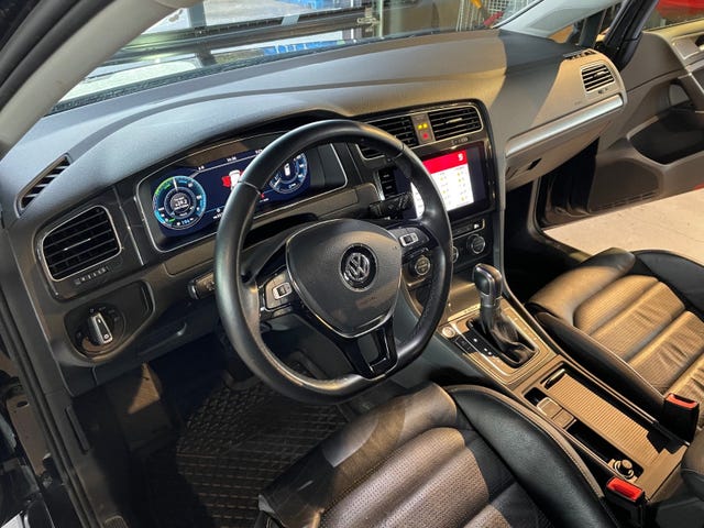 2019 VOLKSWAGEN GOLF - 13