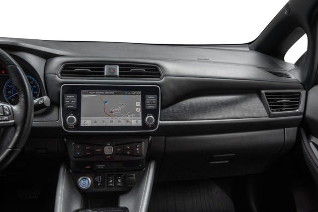 2021 NISSAN LEAF - 19