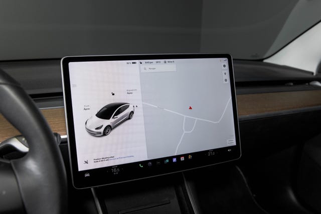 2019 TESLA MODEL 3 - 11
