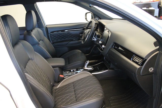 2020 MITSUBISHI OUTLANDER - 10