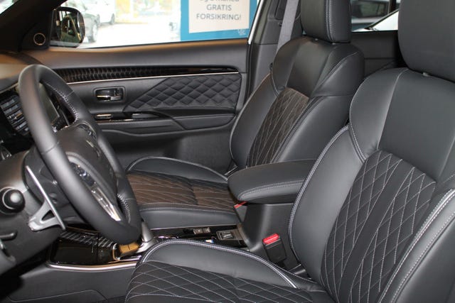 2020 MITSUBISHI OUTLANDER - 9