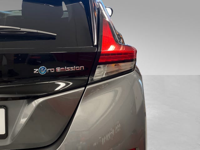 2021 NISSAN LEAF - 9