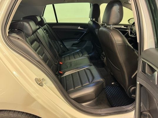 2018 VOLKSWAGEN GOLF - 19