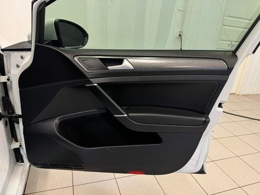 2018 VOLKSWAGEN GOLF - 17
