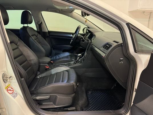 2018 VOLKSWAGEN GOLF - 18
