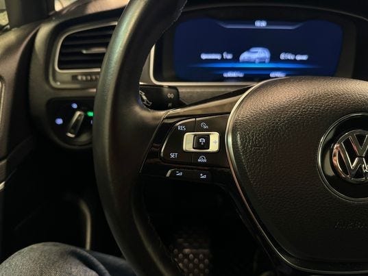 2018 VOLKSWAGEN GOLF - 9