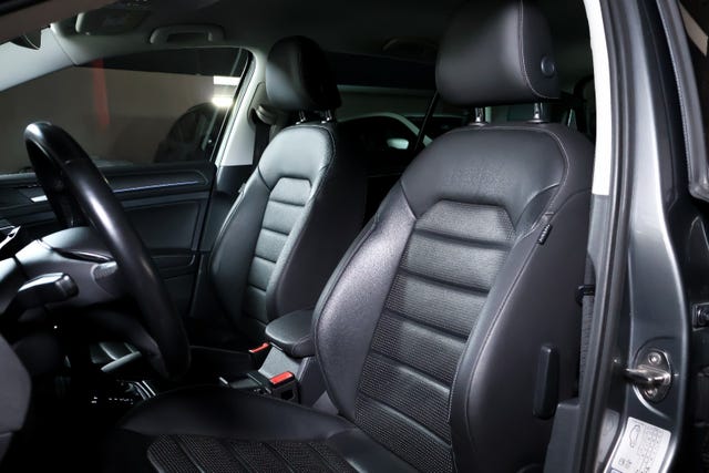 2019 VOLKSWAGEN GOLF - 26