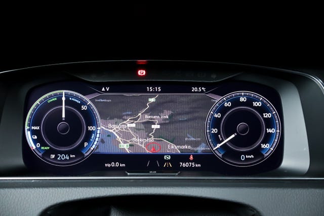 2019 VOLKSWAGEN GOLF - 23
