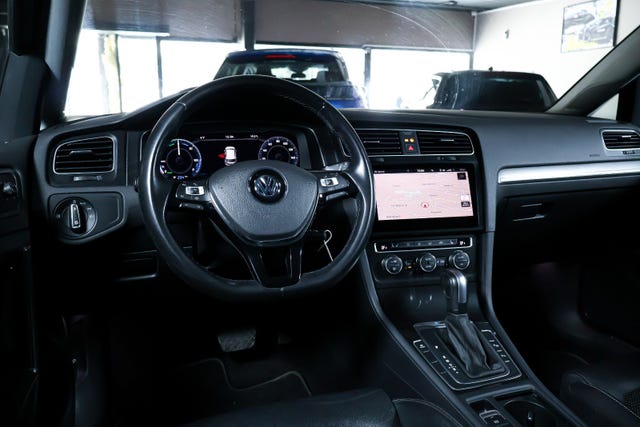 2019 VOLKSWAGEN GOLF - 15