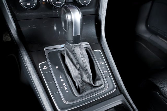 2019 VOLKSWAGEN GOLF - 17