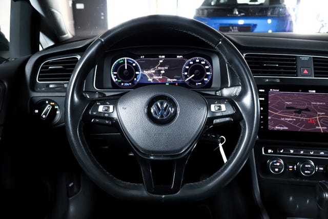 2019 VOLKSWAGEN GOLF - 16