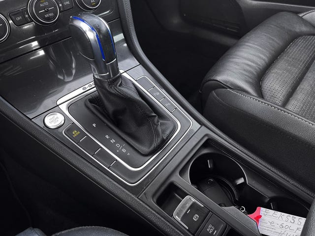 2018 VOLKSWAGEN GOLF - 20