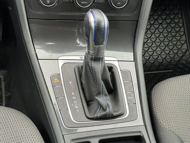 2019 VOLKSWAGEN GOLF - 12