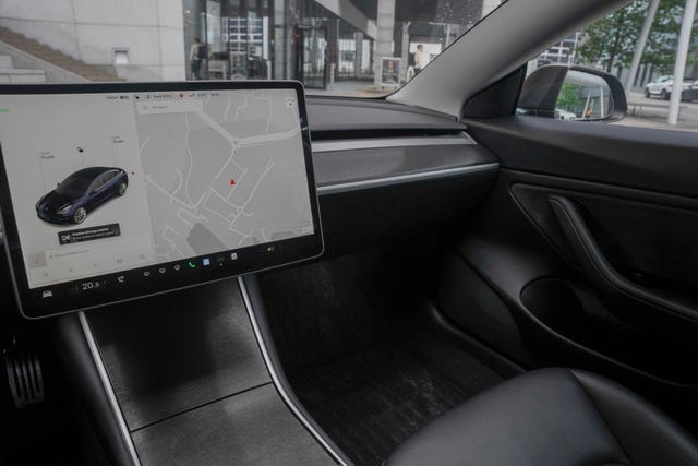 2019 TESLA MODEL 3 - 12