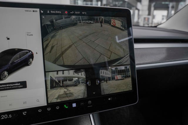 2019 TESLA MODEL 3 - 16