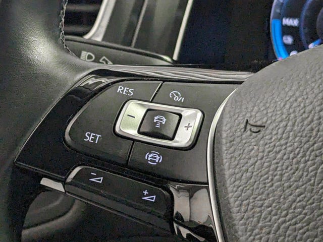 2019 VOLKSWAGEN GOLF - 25