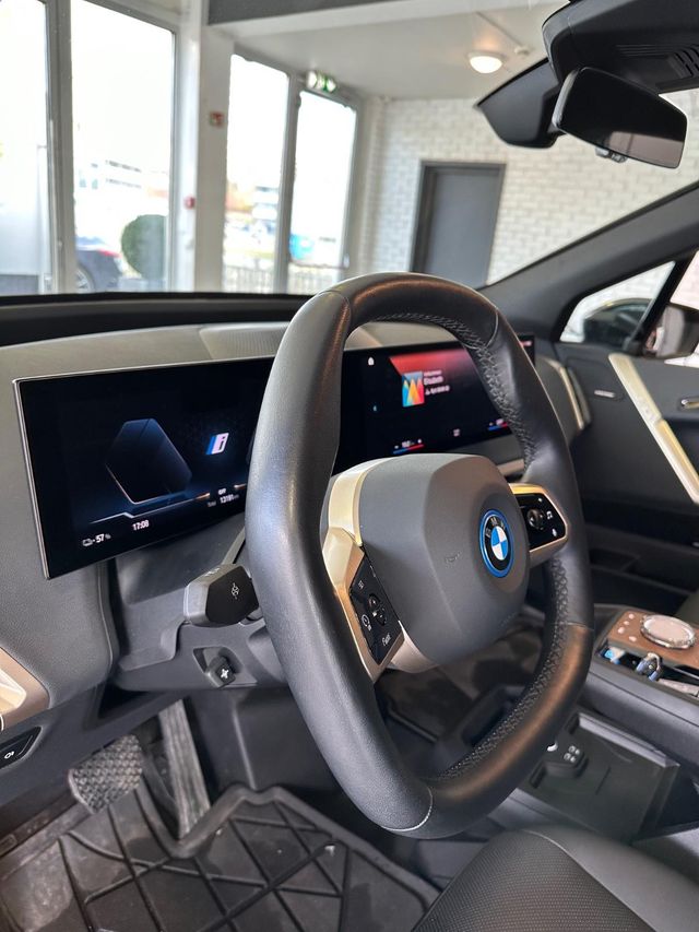 2022 BMW IX XDRIVE 40 - 22